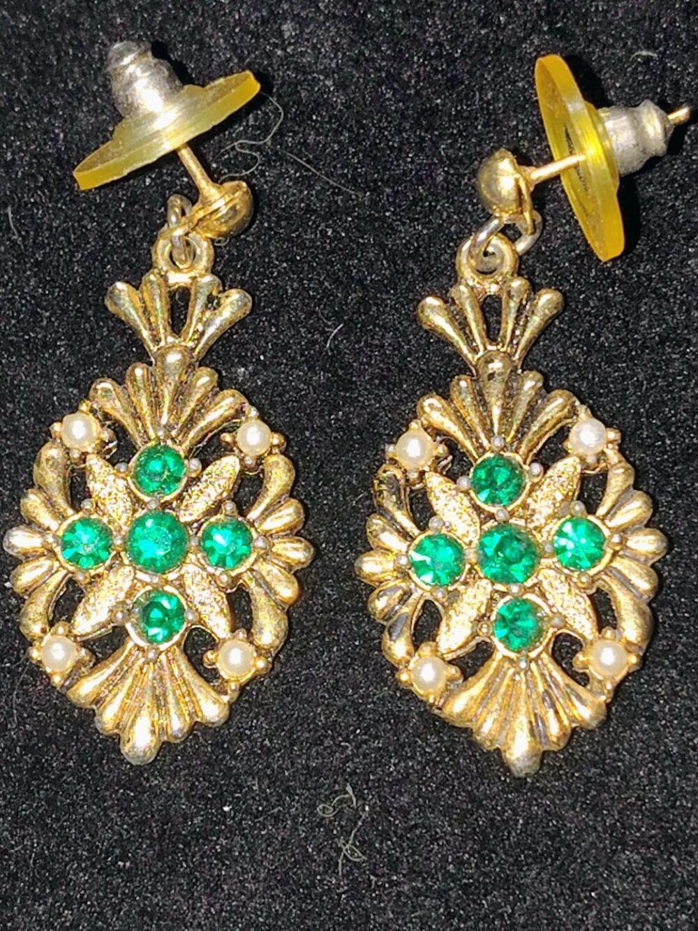 Vintage JJ Emerald Rhinestone Filigree Earrings – Gold‑Tone – Signed JJ